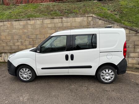 VAUXHALL COMBO 1.3 COMBI 5 SEAT CREW *EURO 6* ONLY 44,548 MILES VAT INCLUDED