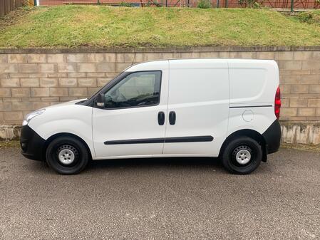 VAUXHALL COMBO 1.3 COMBI 5 SEAT CREW *EURO 6* ONLY 46,223 MILES NO VAT