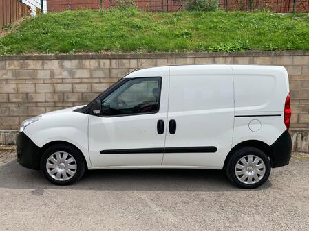 VAUXHALL COMBO 1.3 COMBI 5 SEAT CREW *EURO 6* ONLY 53,892 MILES VAT INCLUDED