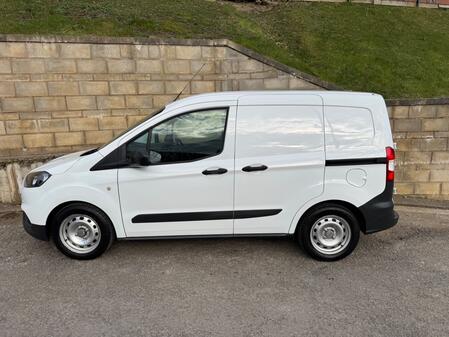 FORD TRANSIT COURIER 1.0 Transit Courier Base Van 1.0L Ford EcoBoost 100PS FWD 6 Speed Manual