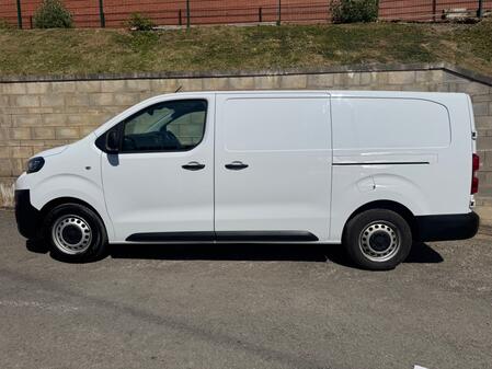 PEUGEOT EXPERT 1.5 1000 PROFESSIONAL PREMIUM LWB L2H1 ONLY 8,271 NO VAT
