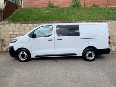 VAUXHALL VIVARO 2.0 3100 PRIME 6 SEAT COMBI CREW 2,573 MILES VAT INCLUDED
