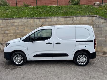 TOYOTA PROACE CITY 1.5 ICON L1H1 LED LIGHTS  LIVE REAR CAMERA  AIRCON VAT INCLUDED