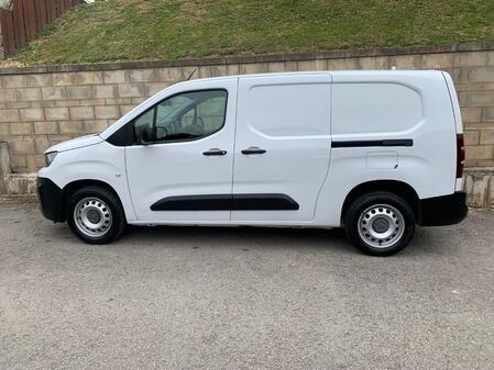 PEUGEOT PARTNER 1.5 BlueHDi 950 Professional Premium + FMDSH VAT INCLUDED