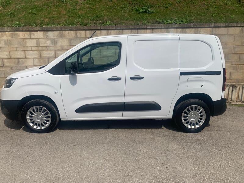 TOYOTA PROACE CITY 1.5 BlueHDi ICON L1H1 ONLY 14,783 MILES VAT INCLUDED