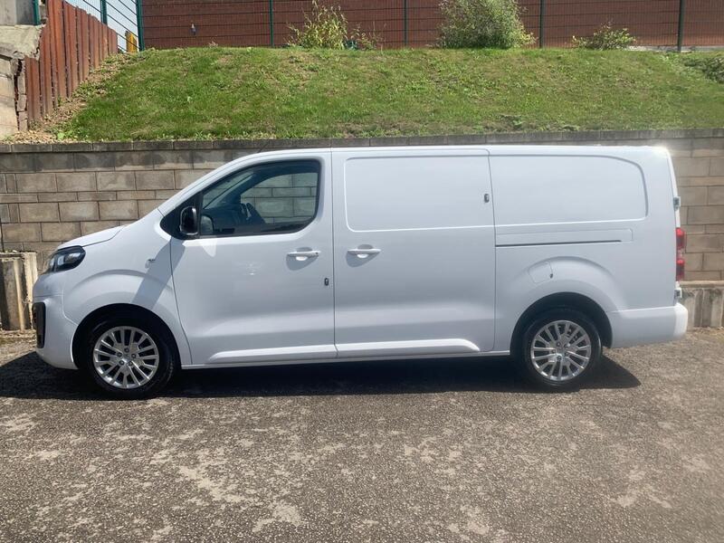 VAUXHALL VIVARO 1.5 2900 Pro L2 ONLY 2,961 MILES NO VAT
