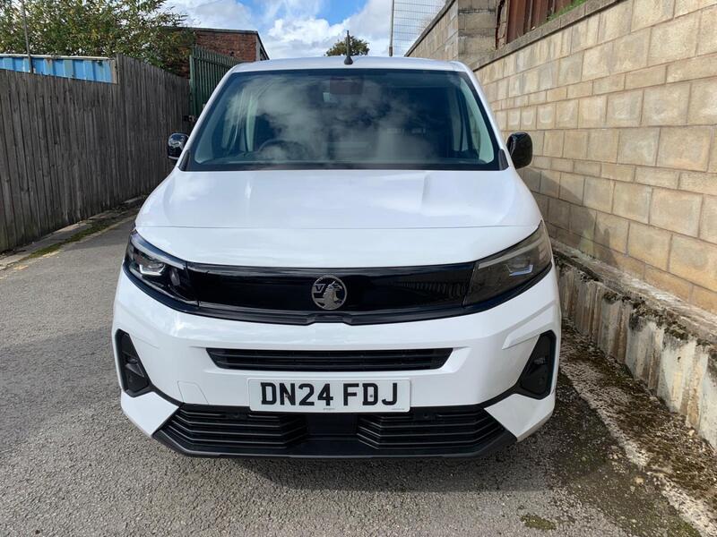 VAUXHALL COMBO 1.5 2300 Pro  TOP SPEC ONLY 9,684 MILES VAT INCLUDED
